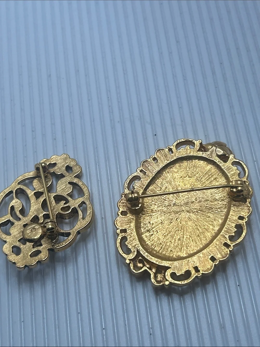 Avon President’s Club Cameo and Filigree Brooch Lot
